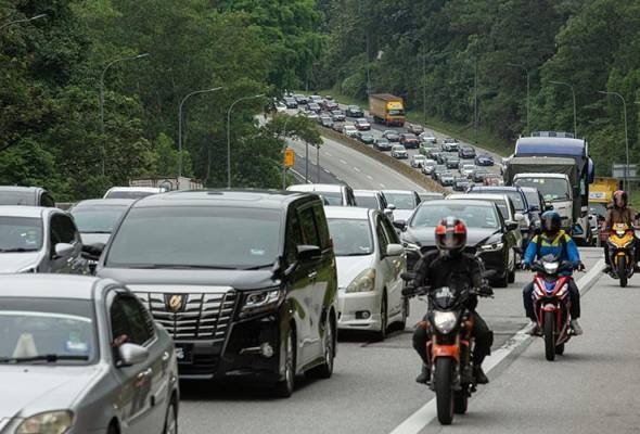 நெடுஞ்சாலைகளில் 27 லட்சம் வாகனங்கள்