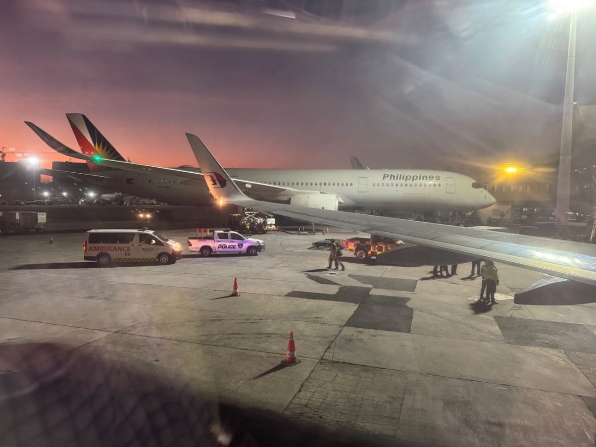 மலேசியா ஏர்லைன்ஸ் விமானம் பயணத்தைப் பாதியில் நிறுத்தி விட்டுத் திரும்பியது