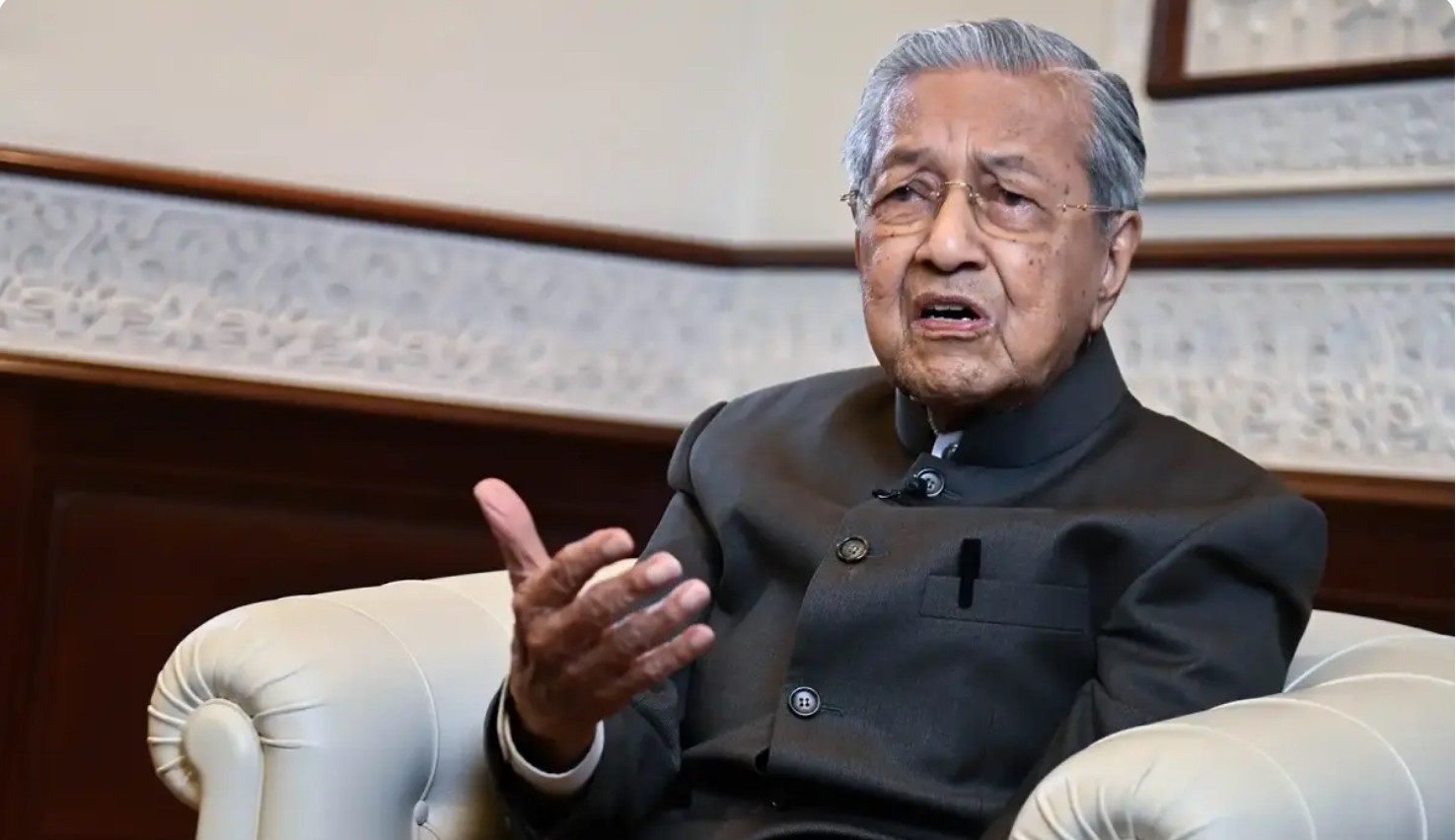 மலாய்க்காரர்கள் எப்போது ஒன்றுப்படுவார்கள்? ஒரு பொதுவான அச்சுறுத்தலை எதிர்கொள்ளும் போதுதான் - துன் மகாதீர் கூறுகிறார்