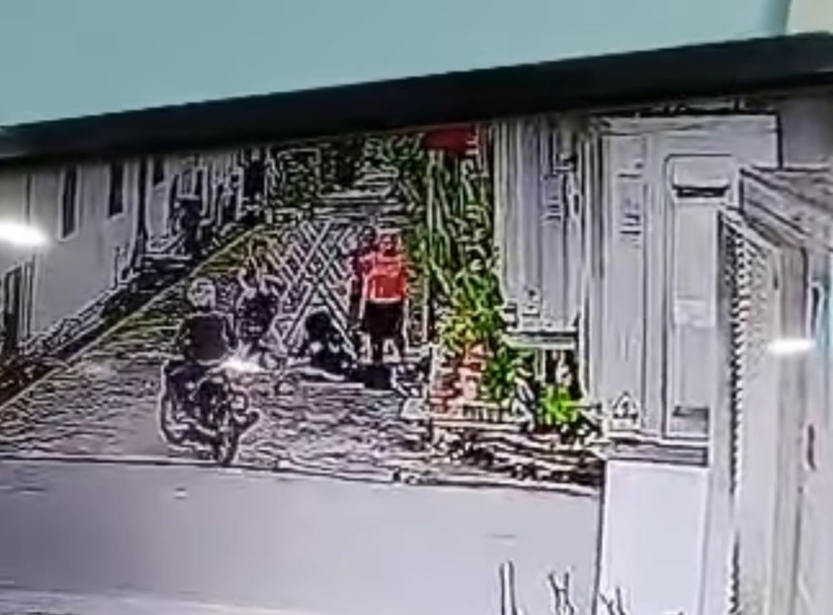 தங்கச் சங்கிலியைப் பறிக்க முயன்ற நபரைத் தடுத்த பெண் காயம்