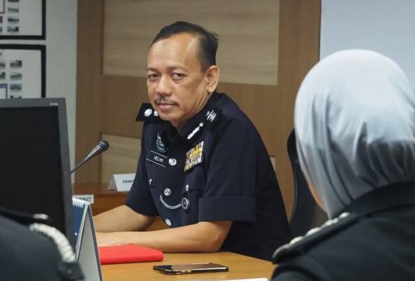 ஆபாசத் தன்மையிலான வார்த்தை: விசாரணையைத் தொடங்கினர் போலீசார்