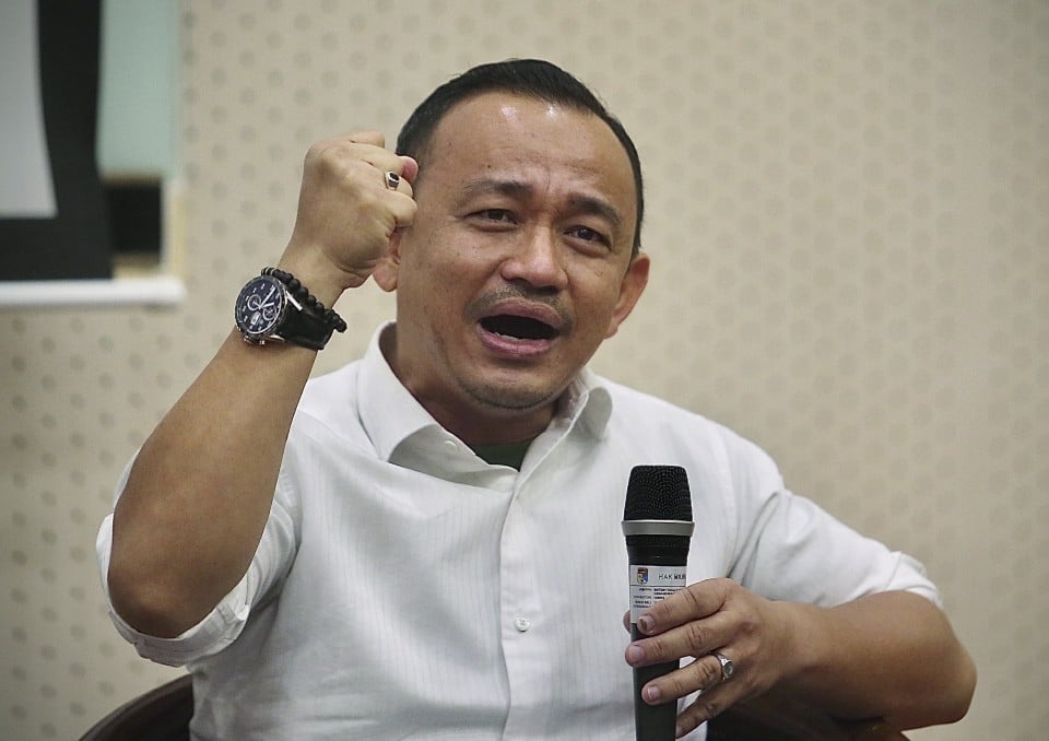 சீனப் பத்திரிக்கை மீது நடவடிக்கை எடுக்க வேண்டும்