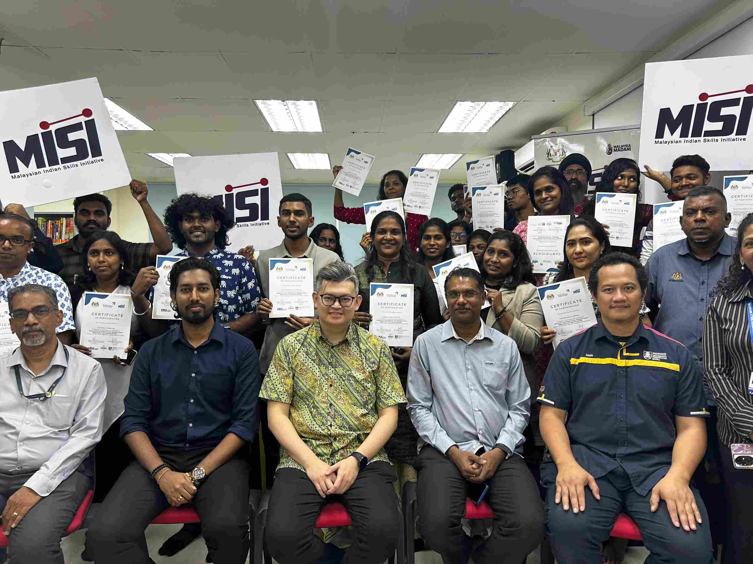 AI, 3D பிரிண்டிங் மற்றும் லேசர் வேலைப்பாடு திட்டத்தின் நிறைவு விழா