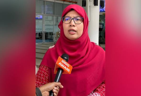 பள்ளி மாணவர்களுக்கு உதவ 10 சிறப்பு வேன்கள்