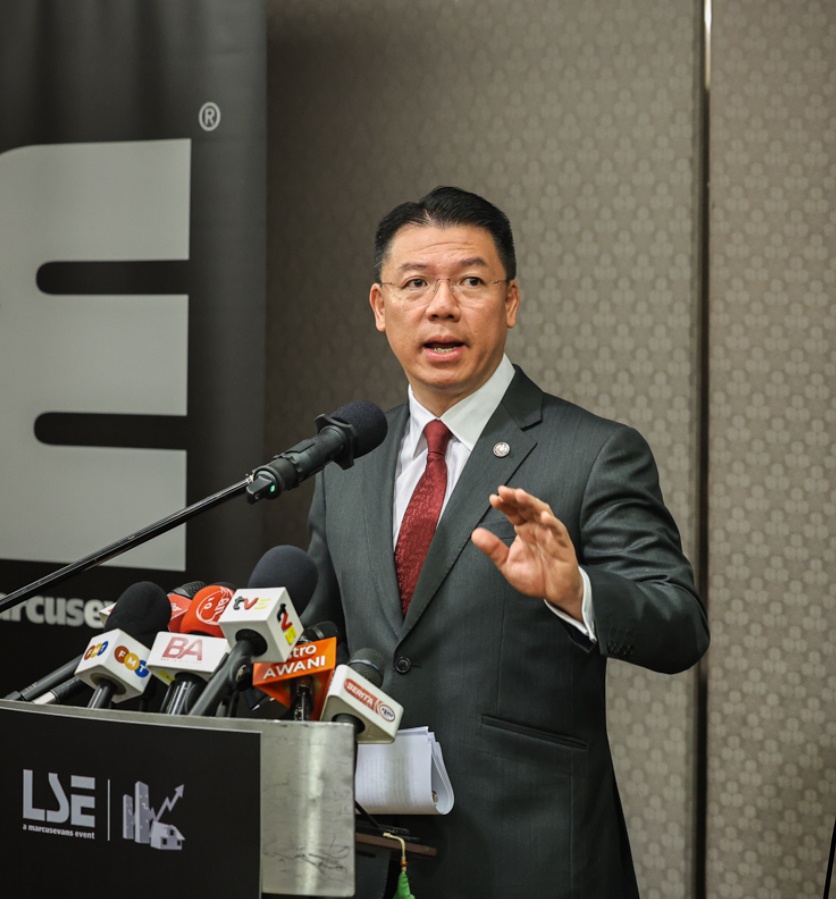 பாதிக்கப்பட்டவர்களுக்கு உதவ பிரதமருடன் பேச்சு