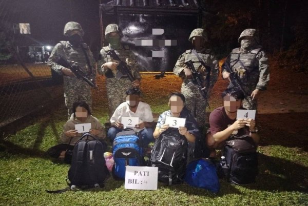 4 சட்டவிரோதக் குடியேறிகள் வளைத்துப் பிடிக்கப்பட்டனர்