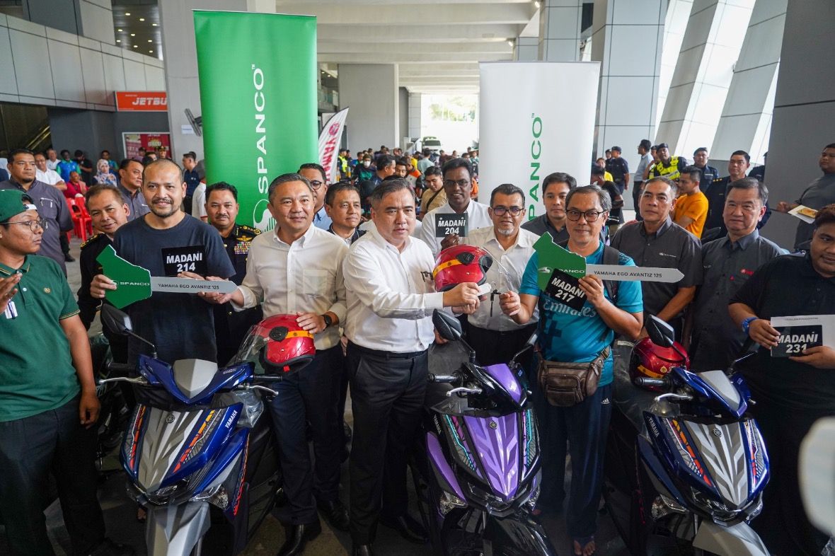 55 பேருக்கு மோட்டார் சைக்கிள்கள் கிடைத்தன