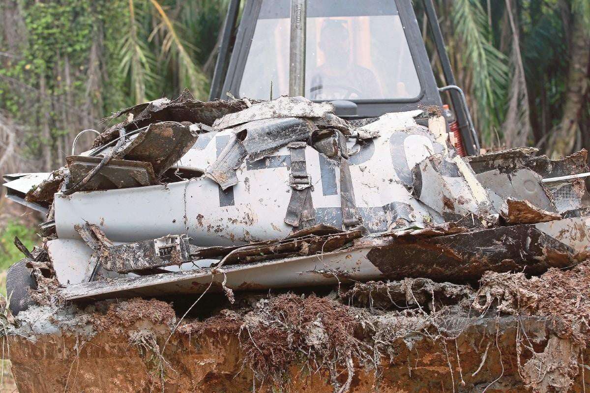 அதிக எடையே, விமானம் விழுந்ததற்குக் காரணமாகும்