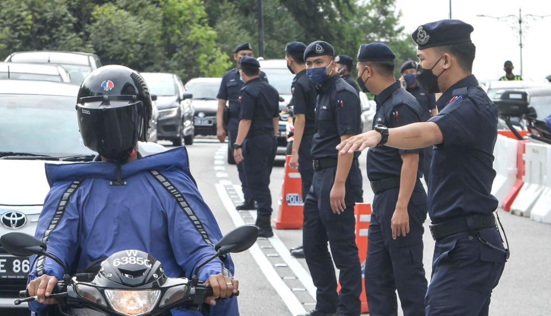 அவதூறு விளைவித்த ஆடவரைப் போலீஸ் தேடி வருகிறது