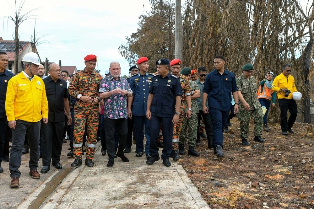 புத்ரா ஹைட்ஸ் எரிவாயு குழாய் வெடி விபத்து நிகழ்ந்த பகுதிக்கு மாமன்னர் வருகை