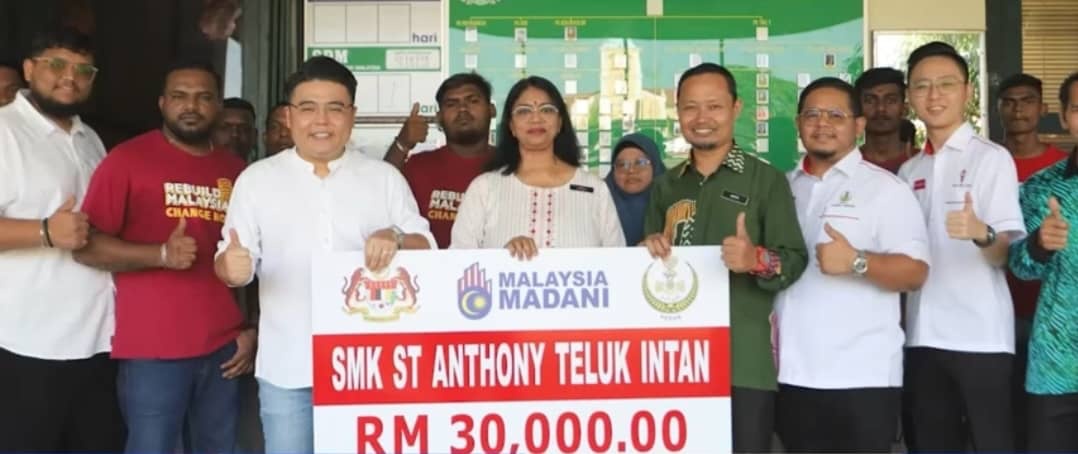 சென்ட் அந்தோணி  இடைநிலைப் பள்ளிக்கு ங்கா மற்றும் வூ கா லியோங் இணைந்து 30 ஆயிரம் ரிங்கிட் மானியம்