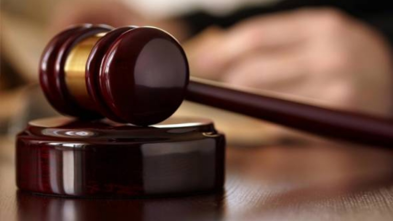 பெட்ரோனாஸ் முன்னாள் நிர்வாகி மீது குற்றச்சாட்டு