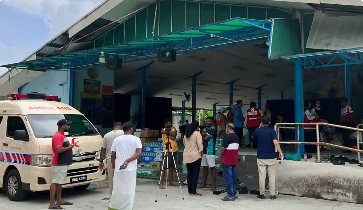 தீ விபத்தில் பாதிக்கப்பட்டவர்கள் தங்குவதற்கு காளியம்மன் ஆலயம் அனுமதி