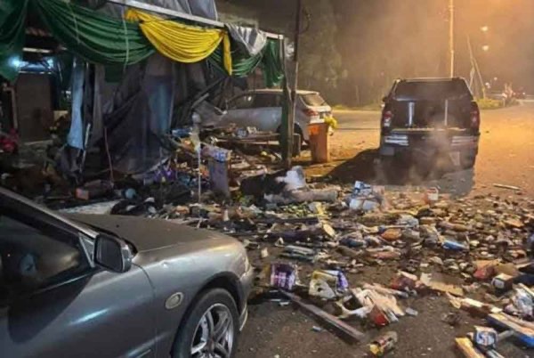 பட்டாசு விற்கும் அங்காடியில் தீ: ஒருவர் பலத்த காயம்