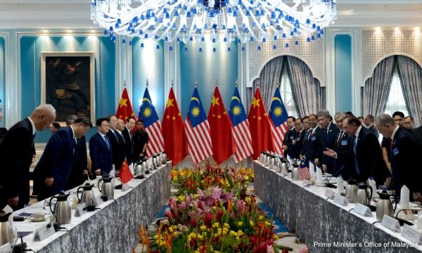 சீனாவுடன் செய்து கொண்ட ஒப்பந்தங்கள் உடனடியாக அமல்படுத்தப்பட வேண்டும்