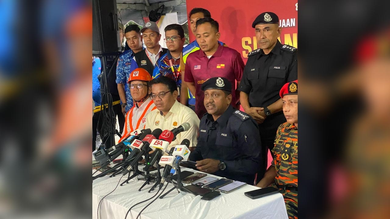 கழிவுநீர்க் குழாய் தோண்டும் பணிதான் காரணமா?