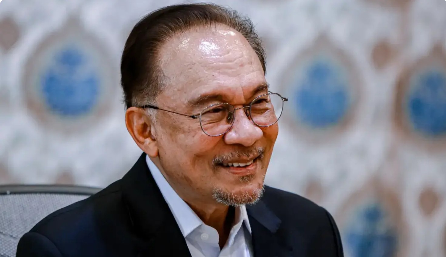 கனடா பிரதமருக்கு டத்தோஸ்ரீ அன்வார் வாழ்த்து