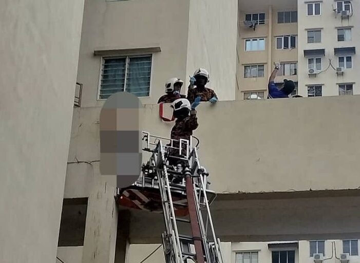 ஆடவர் ஒருவர், 22 ஆவது மாடியிலிருந்து கீழே விழுந்து மரணம்