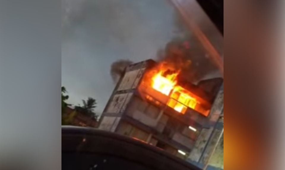 போதைப் பொருள் துடைத்தொழிப்புப் பிரிவு போலீஸ் அலுவலகம் தீயில் அழிந்தது