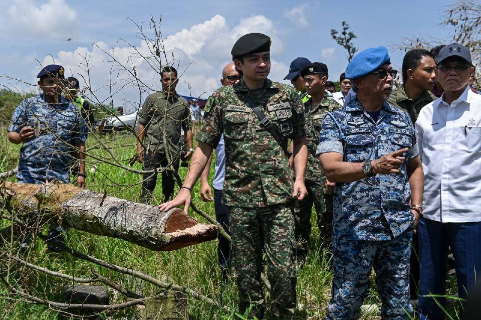 அத்துமீறப்பட்ட நிலங்களை பகாங் சுல்தான் பார்வையிட்டார்