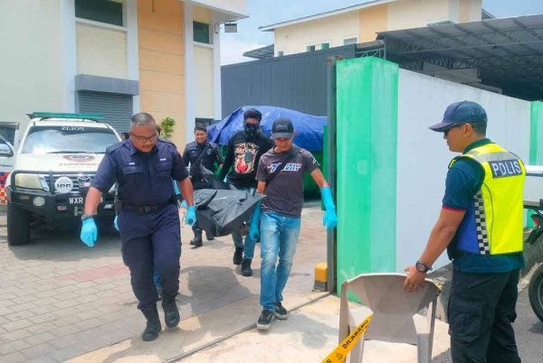 ஆடவர் பலத்த வெட்டுக் காயங்களுடன் ரத்த வெள்ளத்தில் கிடந்தார்