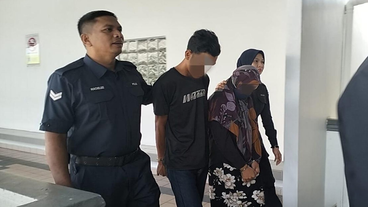 குழந்தை சித்ரவதை, தம்பதியர் கைது