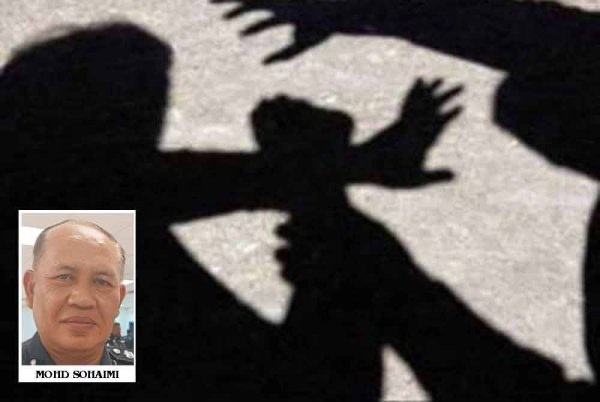 இரு மாணவிகள் மானபங்கம்: பள்ளி வேன் ஓட்டுநர் கைது