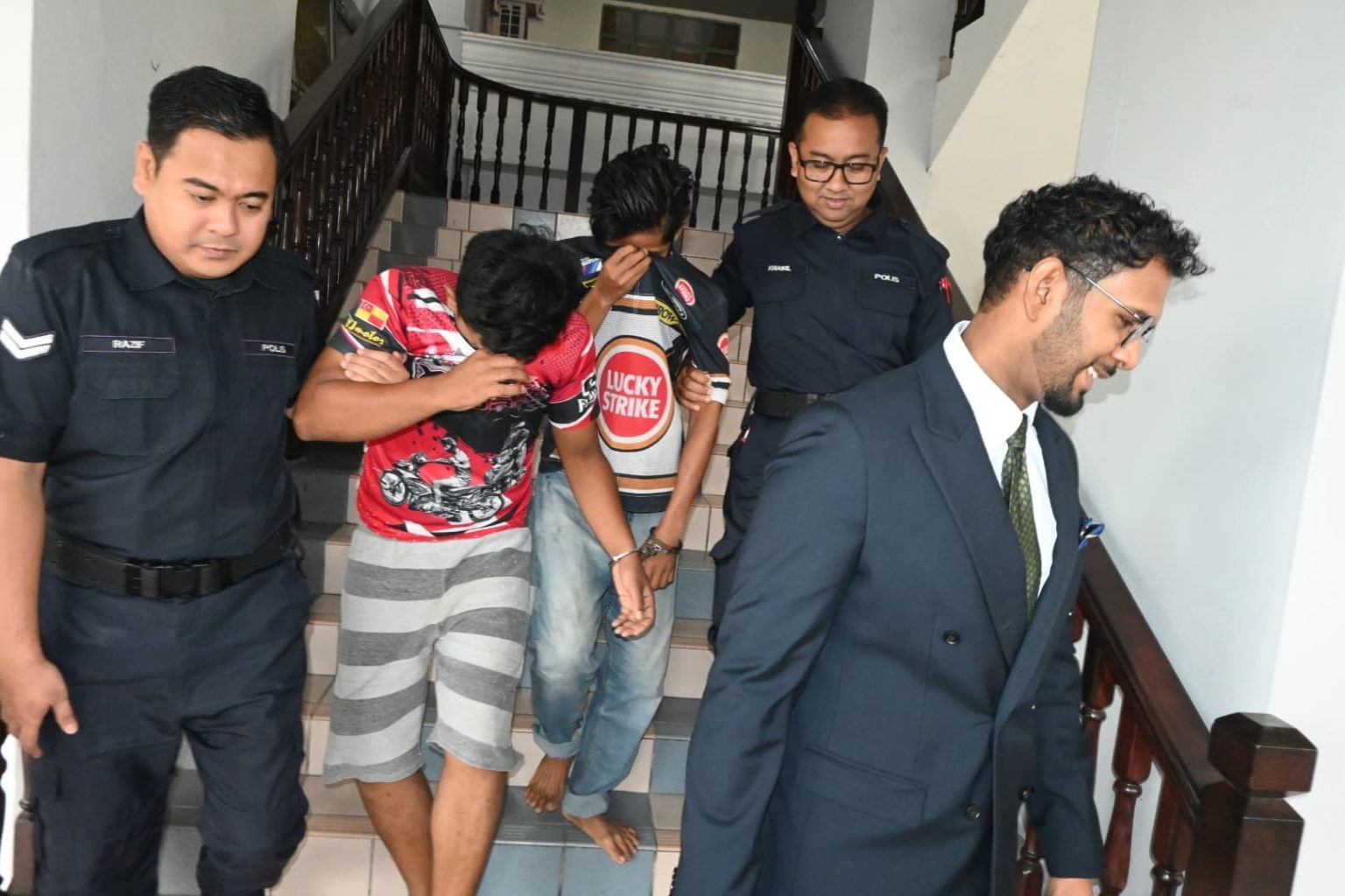 பல்கலைக்கழக மாணவியிடம் பாலியல் பலாத்காரம்