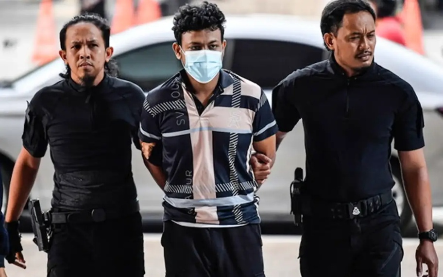 அமெரிக்க மாதுவை உடலோடு உரசிய மாணவனுக்கு 5 ஆயிரம் ரிங்கிட் அபராதம்