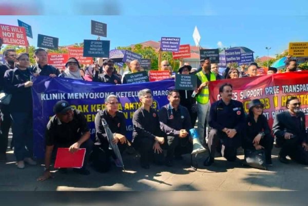 நாங்கள் மளிகைக் கடை சில்லறை வியாபாரிகள் அல்ல