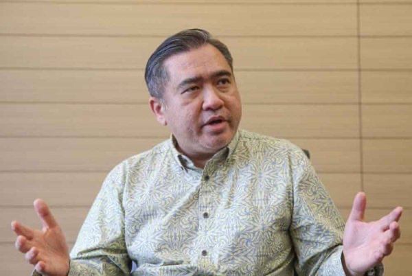 அமைச்சரவையில் காலியான அமைச்சர் பதவி குறித்து பிரதமர் அன்வார் பேசவில்லை- அந்தோணி லோக் தகவல்