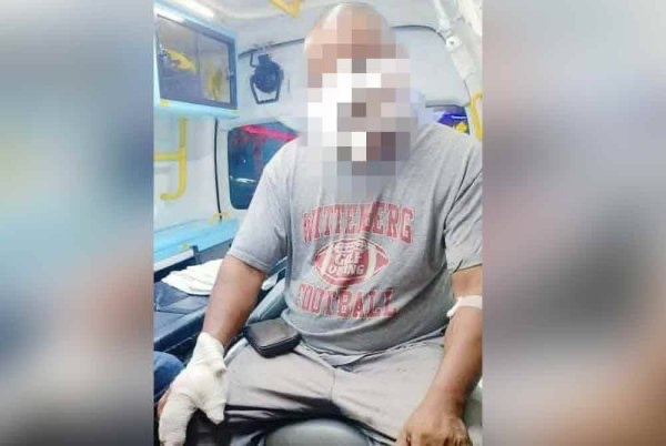 ஓய்வெடுத்துக் கொண்டிருந்த லோரி ஓட்டுநரிடம் கொள்ளை