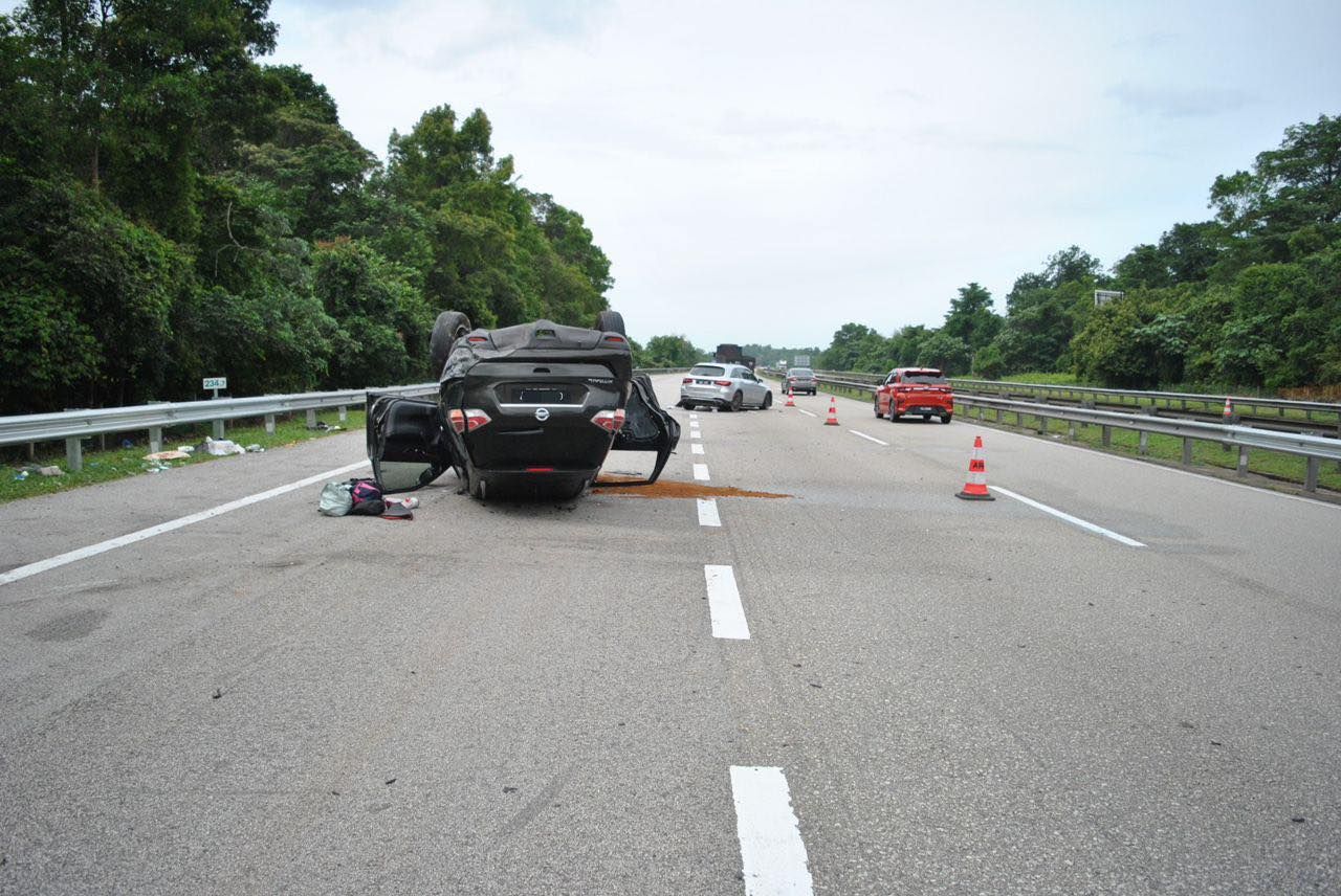 விபத்தில் இரண்டு சீனப் பிரஜைகள் உயிரிழந்தனர்