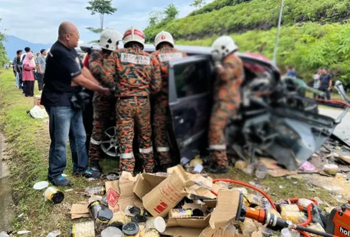 இரண்டு வாகனங்கள் சம்பந்தப்பட்ட விபத்தில் எண்மர் காயம்