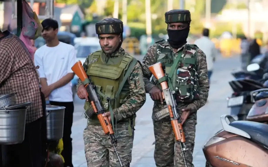 இந்தியாவுக்கும் பாகிஸ்தானுக்கும் இடையில் ஏற்பட்ட பதற்றத்தை தணிக்க மலேசியா உதவத் தயார்