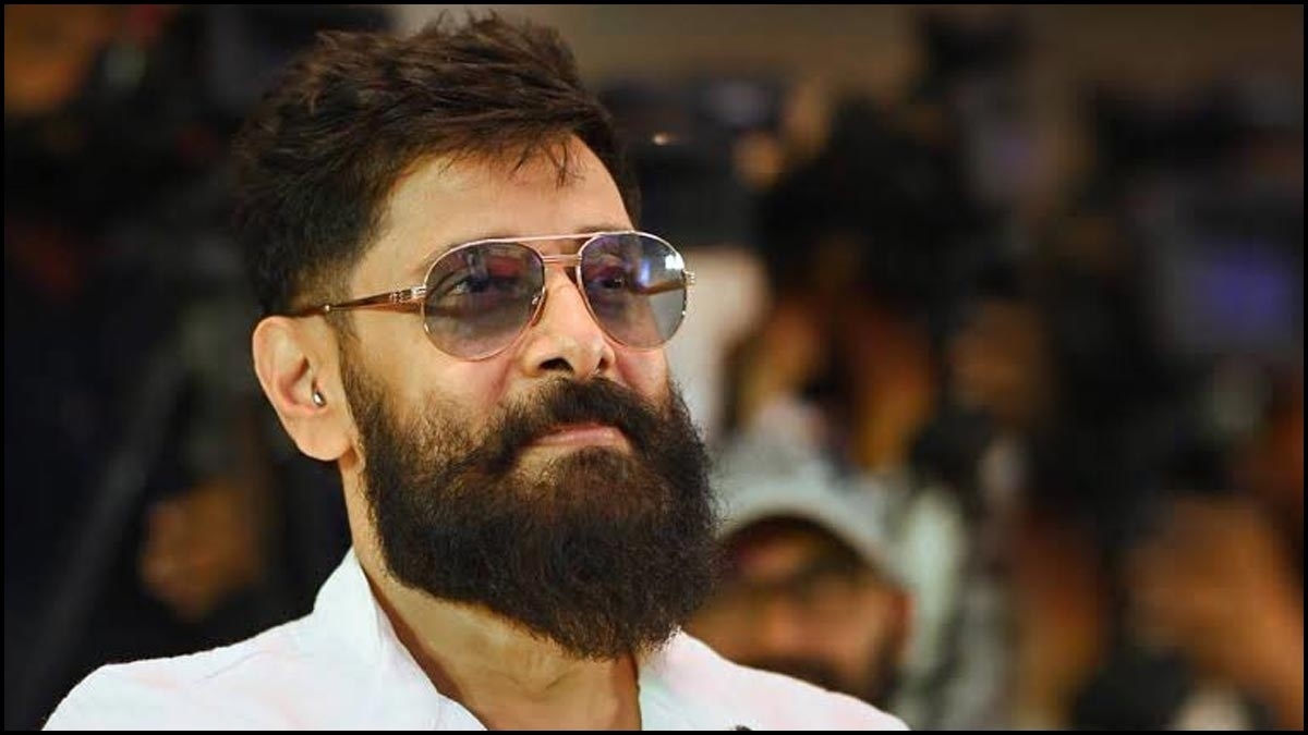 எஸ்.எஸ். ராஜமெளலி - மகேஷ்பாபு படத்தில் பிரபல தமிழ் நடிகர் இணைகிறாரா?
