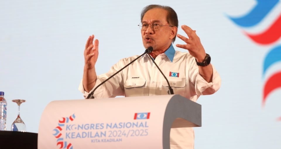 பெட்ரோல் ரோன் 95 விலை உயர்த்தப்படாது