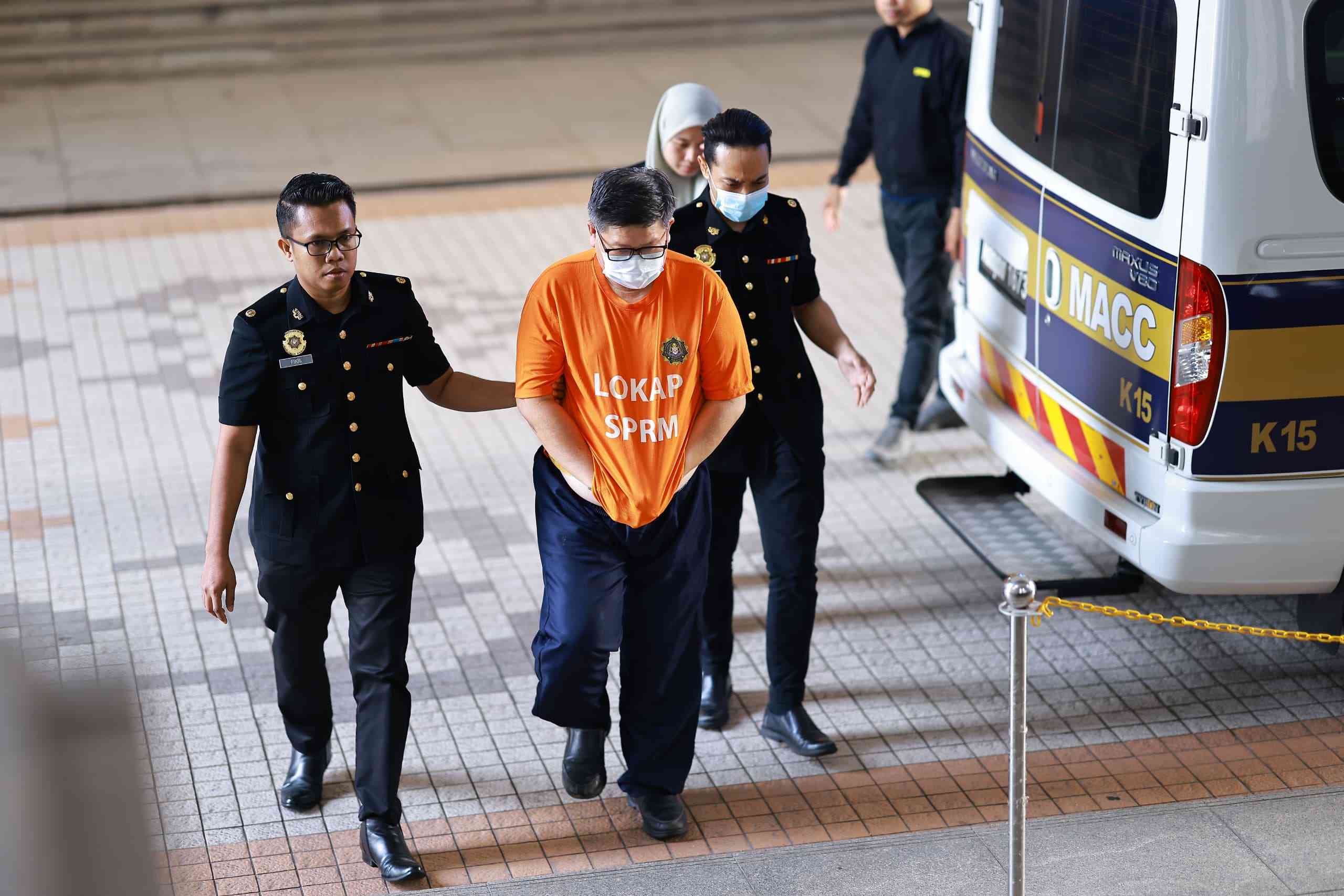 போலி ஆவணங்களைச் சமர்ப்பித்த நிறுவன இயக்குநருக்குத் தடுப்புக் காவல்