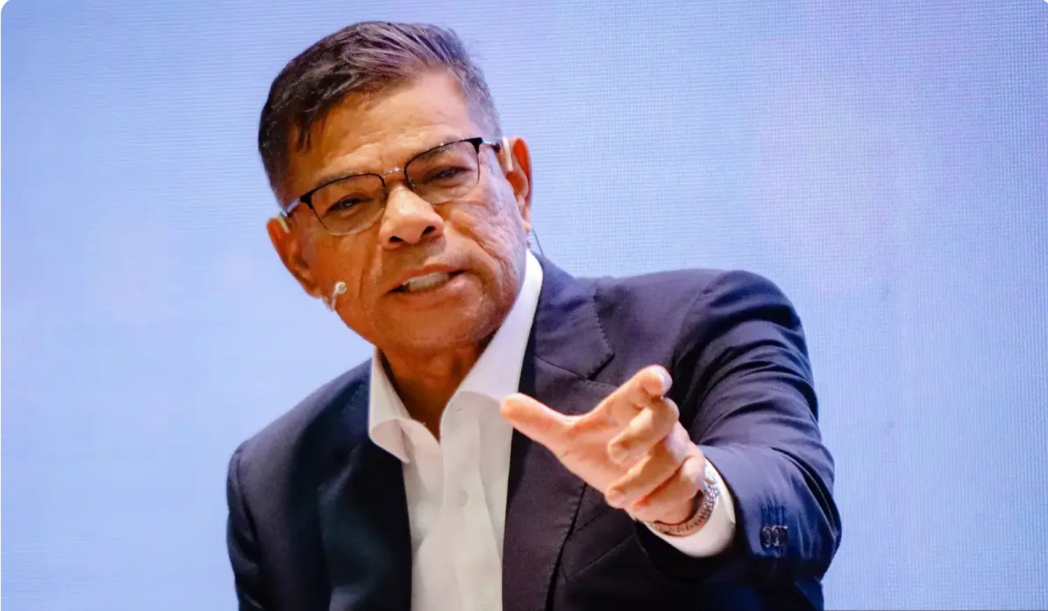 டிக் டோக் பிரபலத்திற்கு எதிராக அமைச்சர் வழக்கு