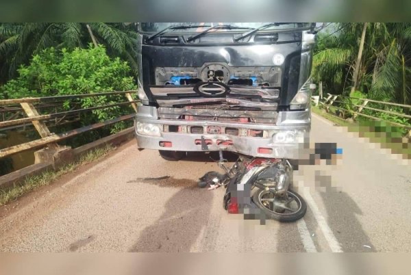 முதலாளிக்குச் சொந்தமானக் காரை திருடிக் கொண்டு தப்பித்த ஆடவர் லோரி மோதி மரணம்