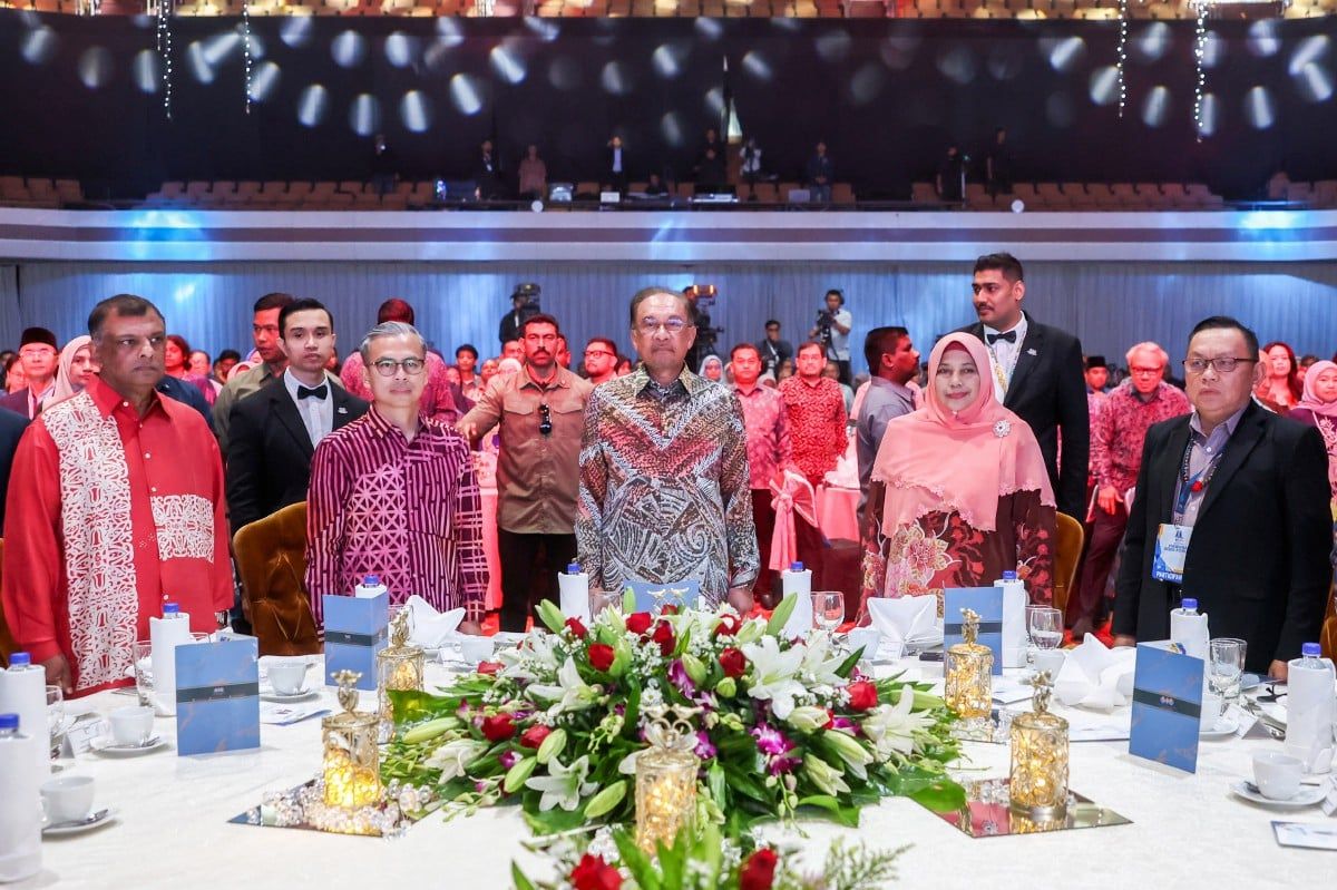 மலேசிய ஊடகவியலாளர்களுக்கு 50 விழுக்காடு விமானக் கட்டணச் சலுகை: அமைச்சர் டத்தோ ஃபாமி அறிவிப்பு