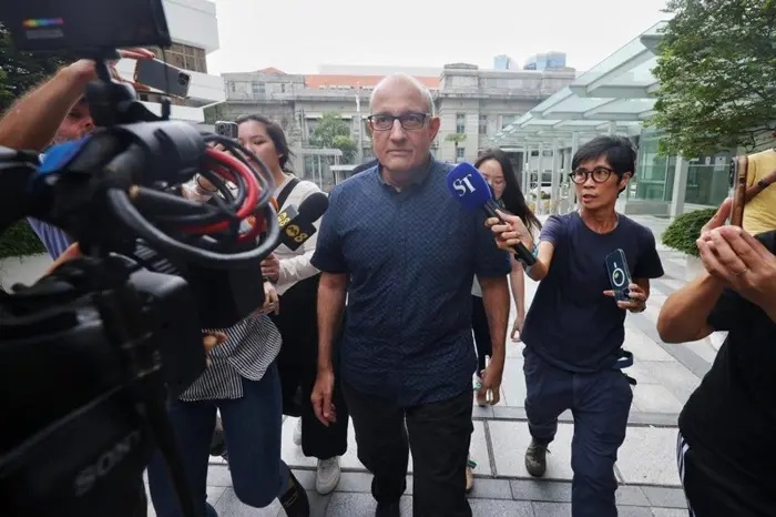 சிங்கப்பூர் முன்னாள் அமைச்சர் ஈஸ்வரன் தண்டனையை நிறைவேற்றினார்