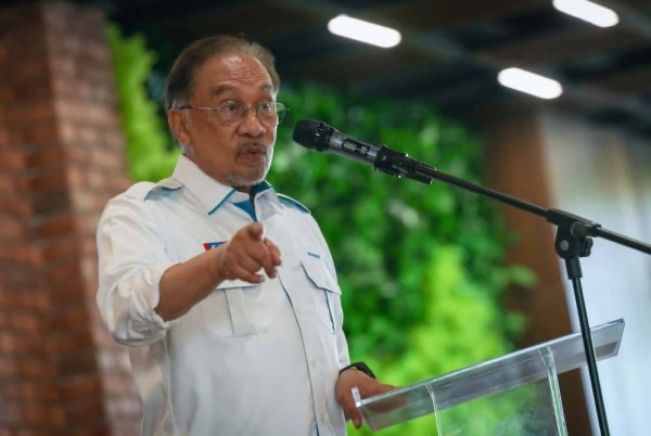 போலீஸ் படையின் அடுத்தத் தலைவர் யார்