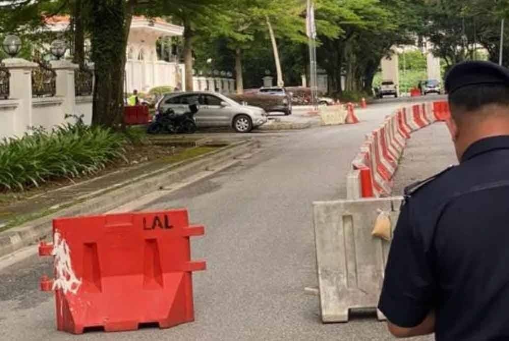 டான்ஸ்ரீ வீட்டின் பாதுகாப்பு வலுப்படுத்தப்பட்டுள்ளது