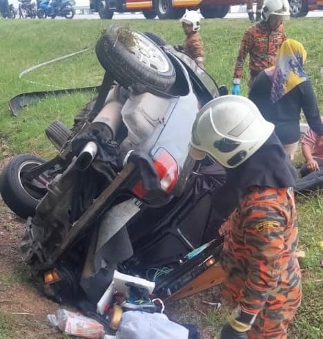 கணவர் மாண்டார், மனைவி இரு பிள்ளைகள் படுகாயம்