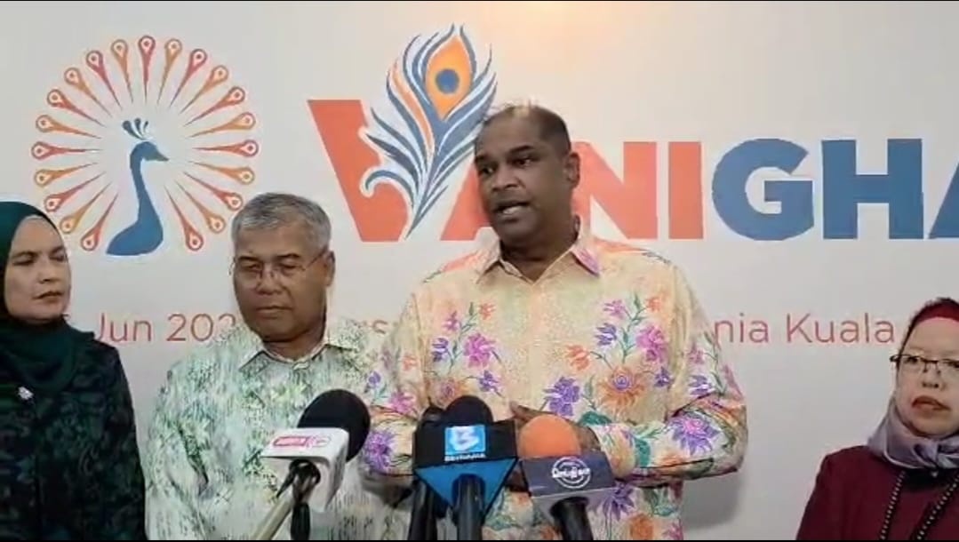 வணிகத் திட்டத்தின் வாயிலாக இந்திய சிறு மற்றும் நடுத்தர வணிர்களின் வர்த்தகத்தை எஸ்எம்இ வங்கி துணை நிற்கிறது, துணை அமைச்சர் டத்தோஸ்ரீ ரமணன் புகழாரம்