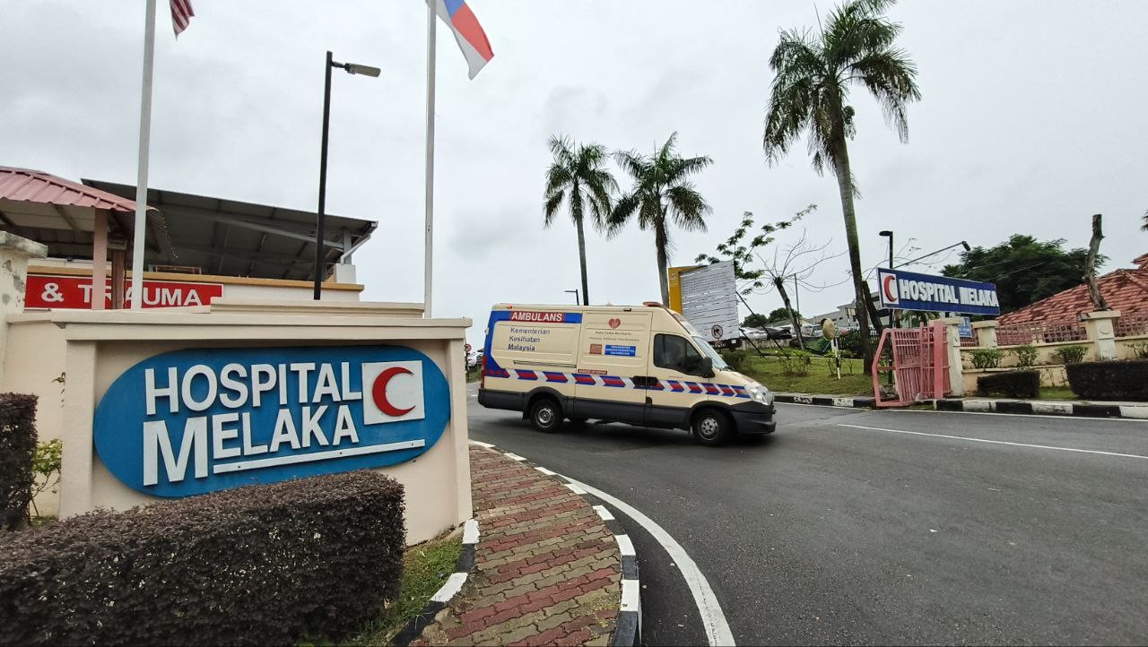 தந்தையால் சித்ரவதை செய்யப்பட்ட மகன் படுகாயம்