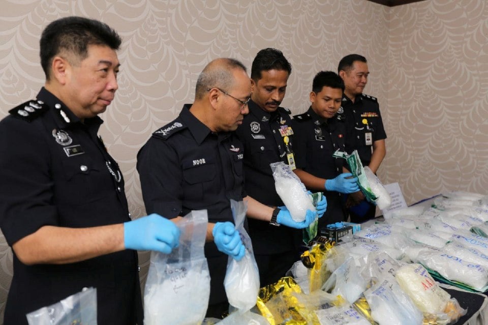 கைவிடப்பட்ட வாகனத்திலிருந்து 47 லட்சம் ரிங்கிட் மதிப்புள்ள போதைப் பொருள் மீட்பு