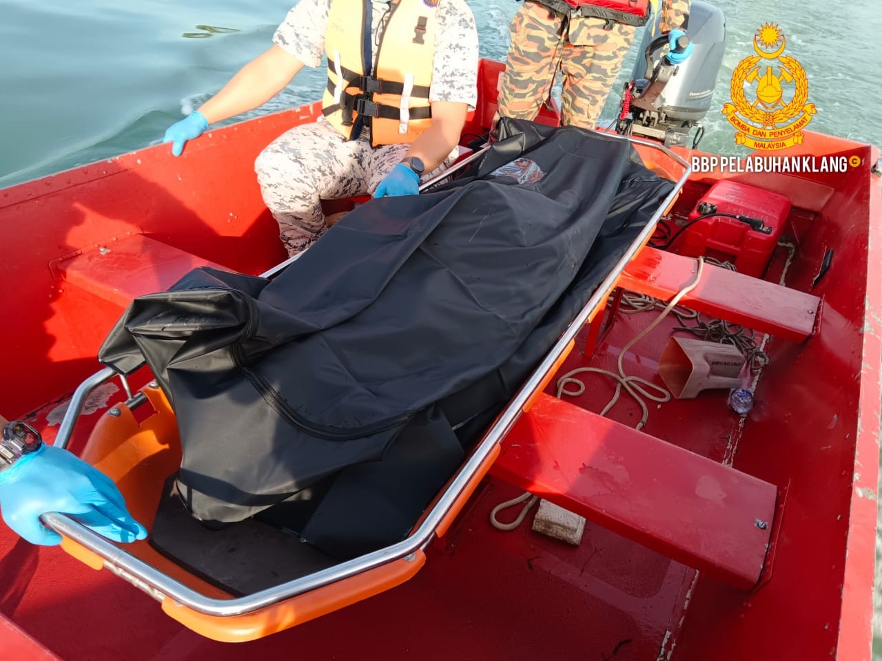 கணவன், மனைவி சடலங்கள் மீட்கப்பட்டன