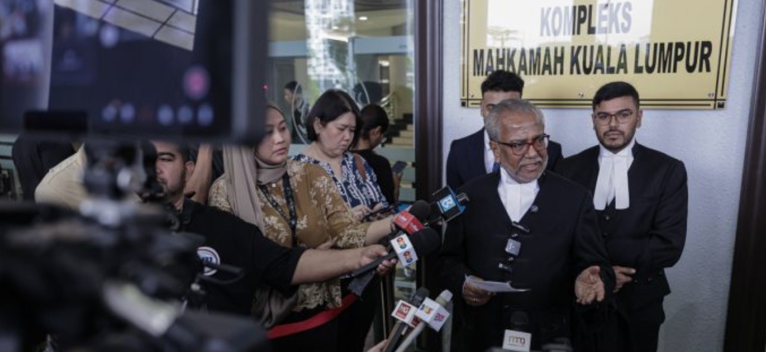 நஜீப் சிறைச்சாலைக்குக் கொண்டு செல்லப்பட்டார்